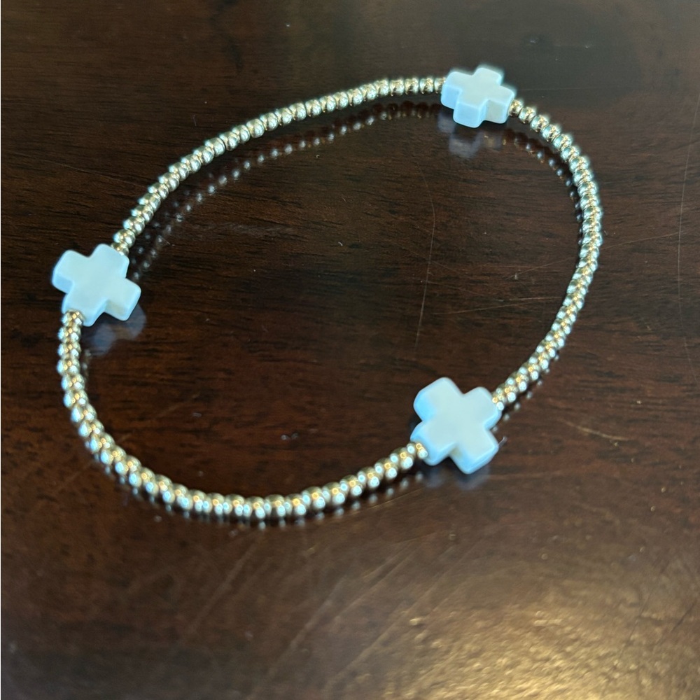 Newton Gold and White Minimalist Bracelet - Picture 2 of 4